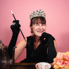 Load image into Gallery viewer, Hollywood Starlet Photoshoot with Costumes, Wigs, & Backdrops!