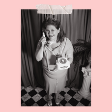 Load image into Gallery viewer, 💋 Vintage Pin-Up Photoshoot with Costumes, Wigs, & Backdrops!