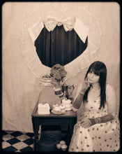 Load image into Gallery viewer, Vintage Valentine's Photoshoot ✨ | Solo or Couples Shoot with Costumes &amp; Backdrops!
