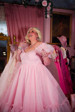 Load image into Gallery viewer, Be Wicked: Glinda &amp; Elphaba Inspired Photoshoot | Glendale, CA
