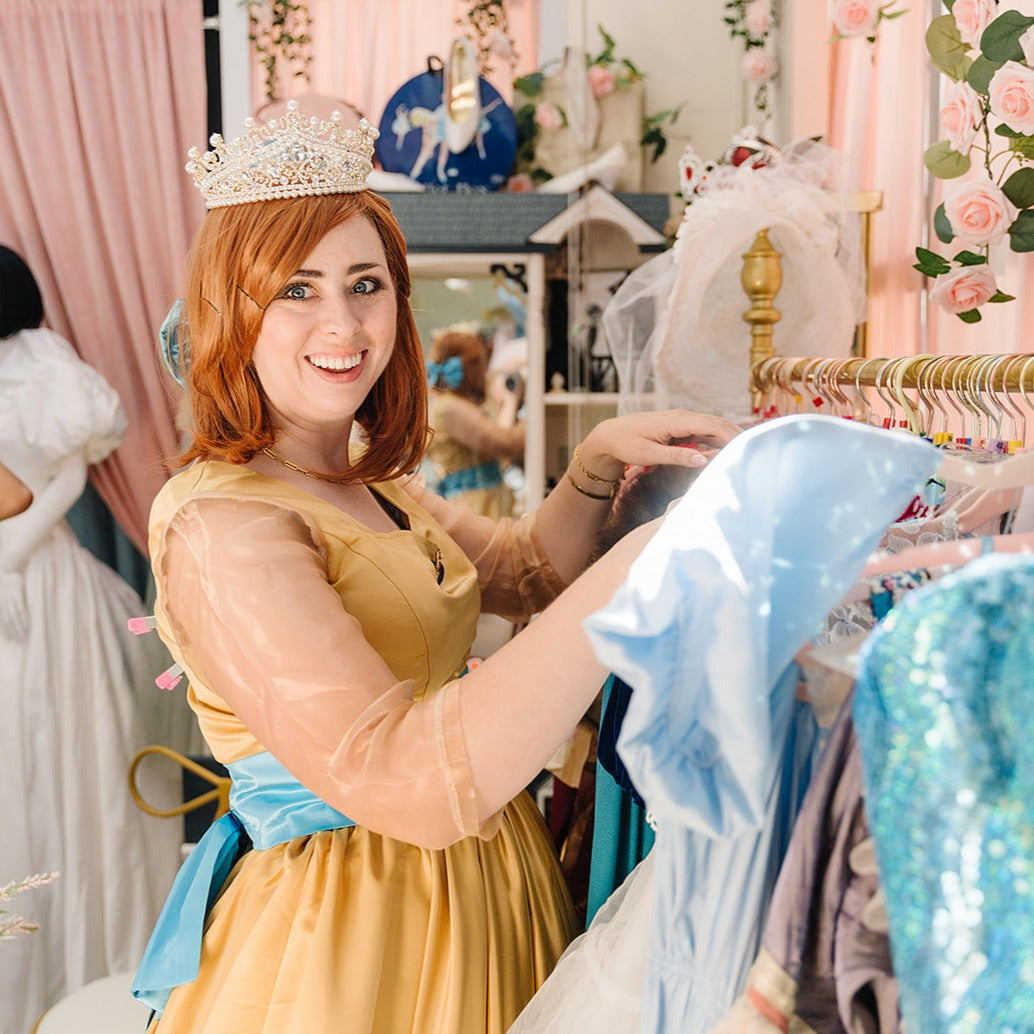 Play Dress Up at a Dollhouse!