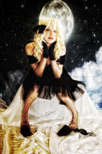 Load image into Gallery viewer, 🎃 Halloween Fantasy Photoshoot | Costumes, Wigs, &amp; Champagne!
